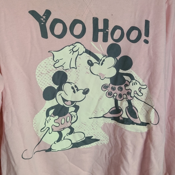 🌟 4/$20 Mickey and Minnie Pink Sweatshirt - size juniors large - Picture 2 of 4
